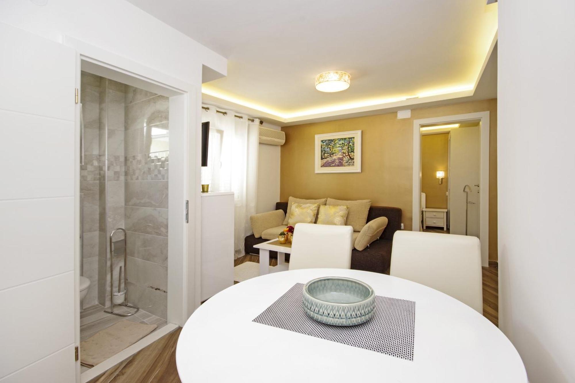 Apartments By The Sea Baska Voda, Makarska - 17570 Номер фото