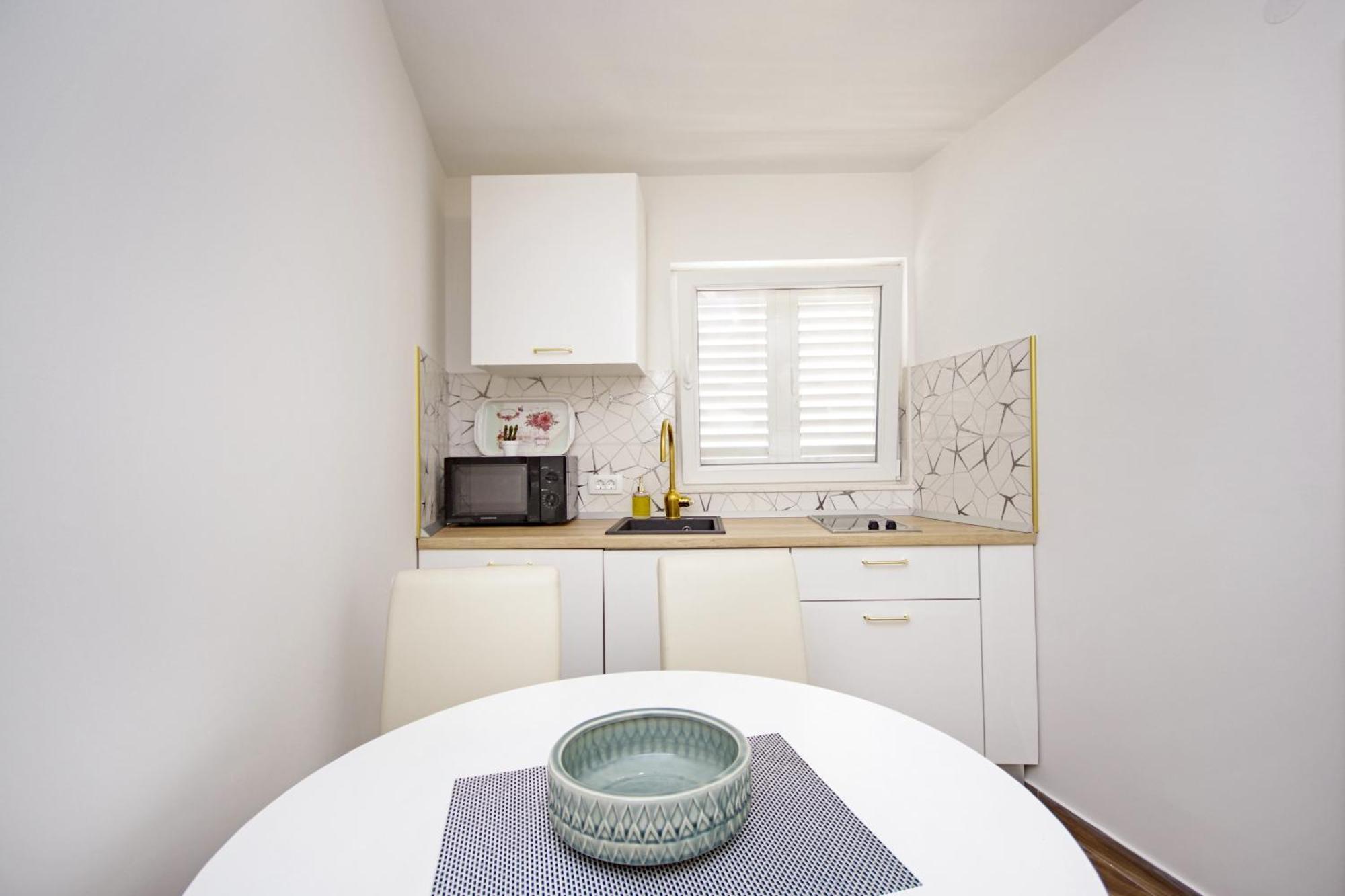Apartments By The Sea Baska Voda, Makarska - 17570 Номер фото